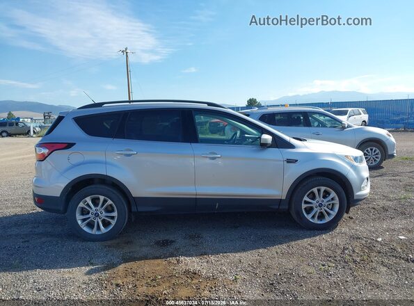1FMCU9GD9JUC38806 2018 FORD ESCAPE Silver Вид задньої частини салону