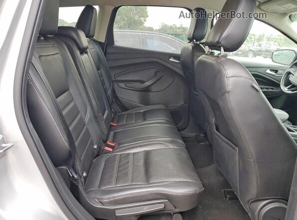 1FMCU9HD9JUA68252 2018 FORD ESCAPE Silver უკანა სალონის ხედი