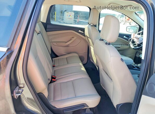 1FMCU9J91KUB94581 2019 FORD ESCAPE Серый Вид задней части салона