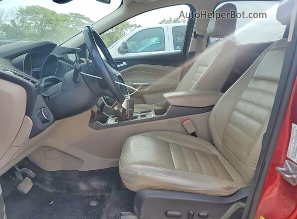 1FMCU9J94HUB89030 2017 FORD ESCAPE Red Vista interior delantera