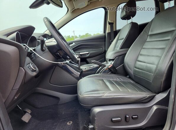 1FMCU9J98GUB68258 2016 FORD ESCAPE Серебряный Вид салона спереди