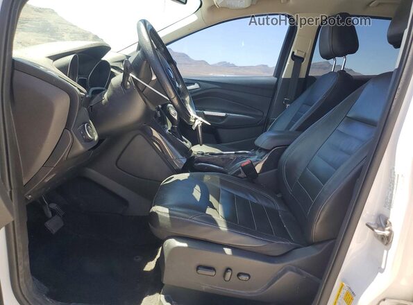 1FMCU9J99GUB60590 2016 FORD ESCAPE White Widok wnętrza z przodu