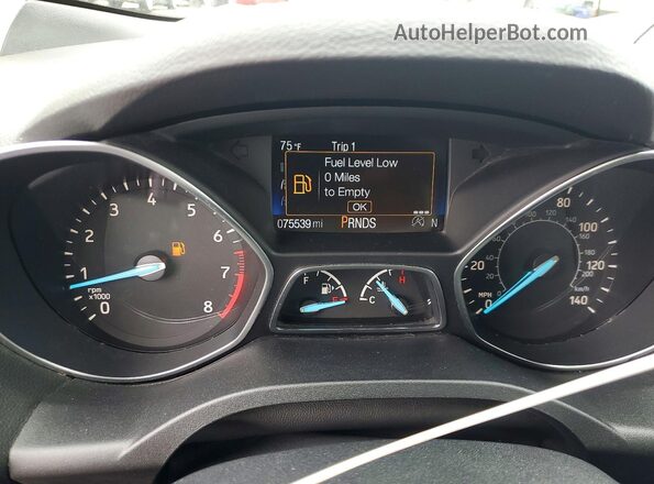 1FMCU9JD7HUE28901 2017 FORD ESCAPE Серый Вид щитка приборов