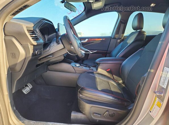 1FMCU9MN6PUA14852 2023 FORD ESCAPE Silver Vista interior delantera