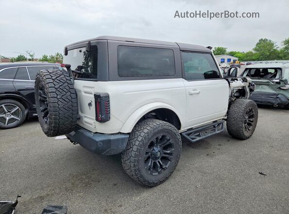 1FMDE5AP1NLB69795 2022 FORD BRONCO Белый Задняя правая четверть
