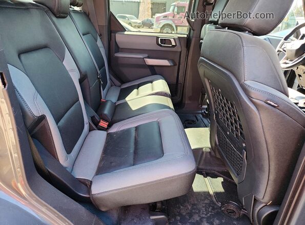 1FMDE5BH3PLB77181 2023 FORD BRONCO Gray Widok tylnych siedzeń