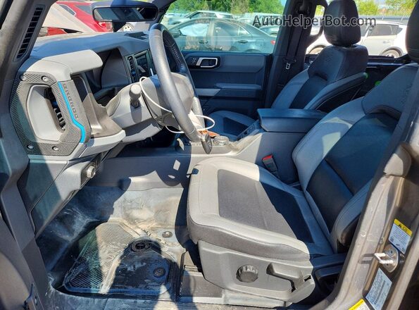 1FMDE5BH3PLB77181 2023 FORD BRONCO Gray Widok wnętrza z przodu