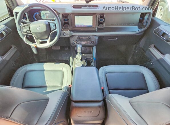 1FMDE5BH3PLB77181 2023 FORD BRONCO Gray Widok deski rozdzielczej