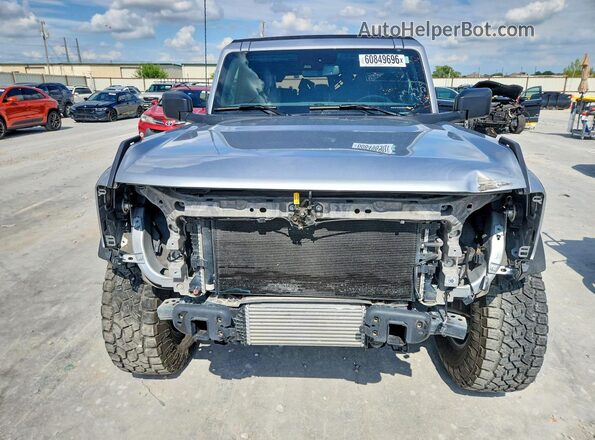 1FMDE5BH6PLB10378 2023 FORD BRONCO Silver Вид спереду