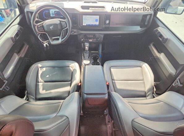 1FMDE5BH6PLB10378 2023 FORD BRONCO Silver Вид панелі приладів