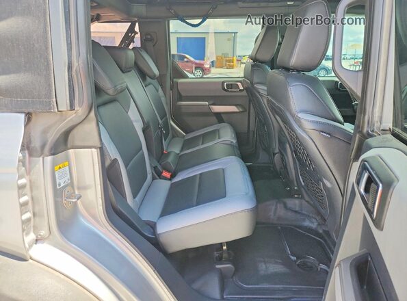 1FMDE5BH6PLB10378 2023 FORD BRONCO Silver Вид задньої частини салону