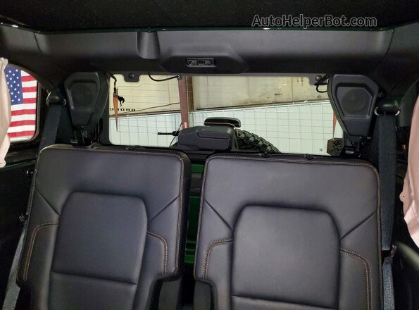 1FMDE5CP9PLB65638 2023 FORD BRONCO Green Widok tylnych siedzeń