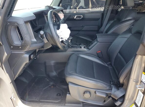 1FMDE7BH6SLB07954 2025 FORD BRONCO Gray წინა სალონის ხედი