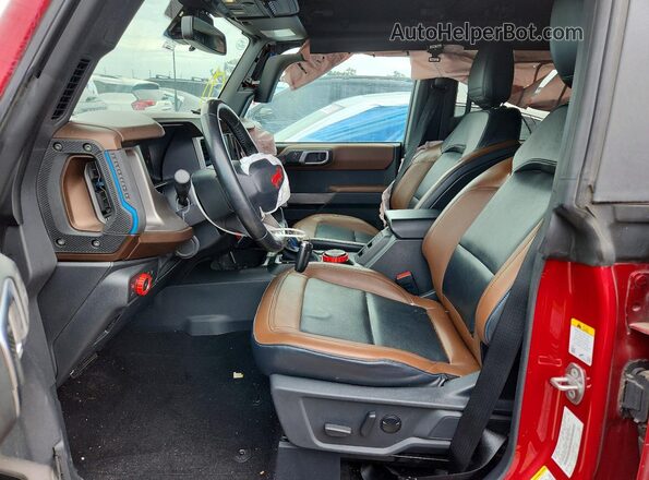 1FMEE5BP1MLA71156 2021 FORD BRONCO Red Widok wnętrza z przodu