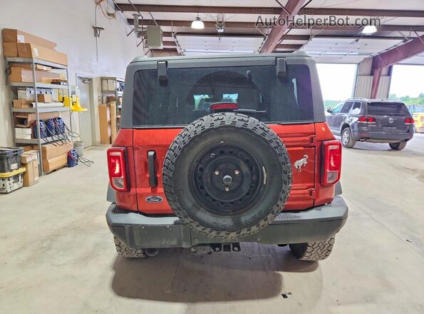 1FMEE5BP8PLB63725 2023 FORD BRONCO Burgundy Widok z tyłu