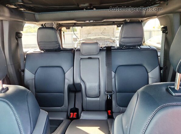 1FMEE5BPXNLB23000 2022 FORD BRONCO Бирюзовый Вид задних сидений