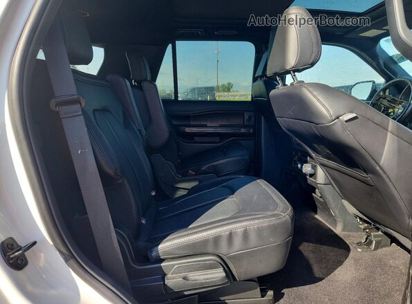 1FMJU2AT3MEA57813 2021 FORD EXPEDITION White Vista interior trasera