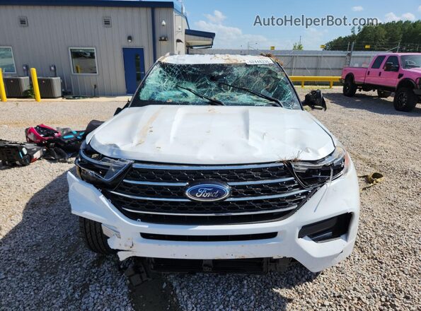 1FMSK7DH2MGB19902 2021 FORD EXPLORER White Widok z przodu