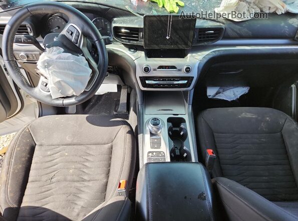 1FMSK7DH2MGB19902 2021 FORD EXPLORER White Widok deski rozdzielczej