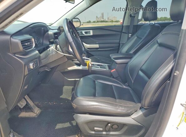 1FMSK7DH4MGB43344 2021 FORD EXPLORER White Vista interior delantera
