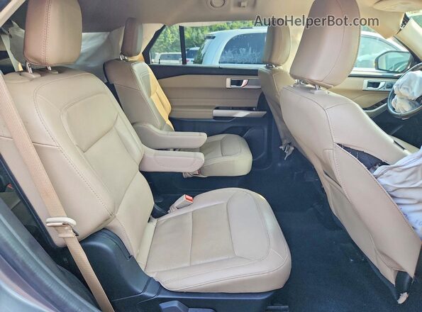 1FMSK7FH2NGA61286 2022 FORD EXPLORER Gray Widok wnętrza z tyłu