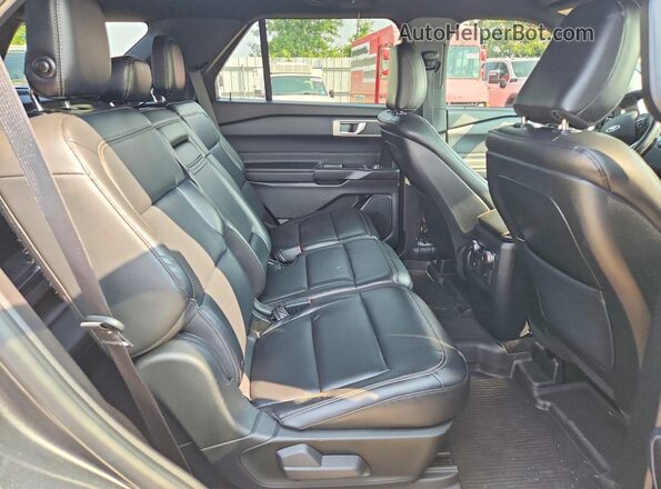 1FMSK8DHXLGA46749 2020 FORD EXPLORER Gray Вид задньої частини салону