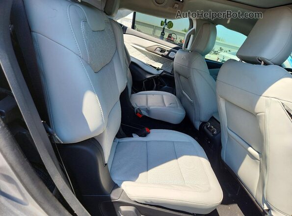 1FMWK8HC9SGA73231 2025 FORD EXPLORER Silver Rear interior view