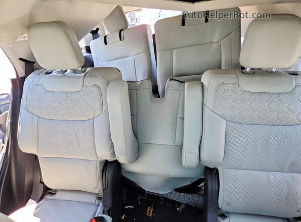 1FMWK8HC9SGA73231 2025 FORD EXPLORER Silver Rear seats view