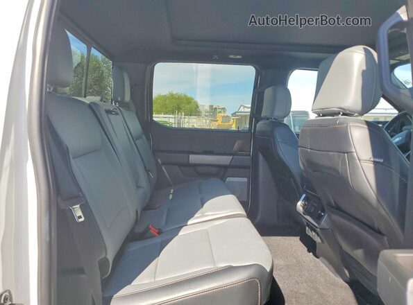 1FT6W1EVXPWG43109 2023 FORD F150 White Widok tylnych siedzeń