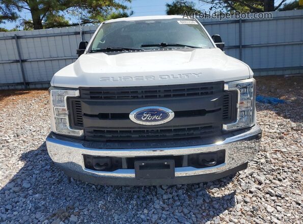 1FT7W2A69KEE03296 2019 FORD F250 White Widok z przodu