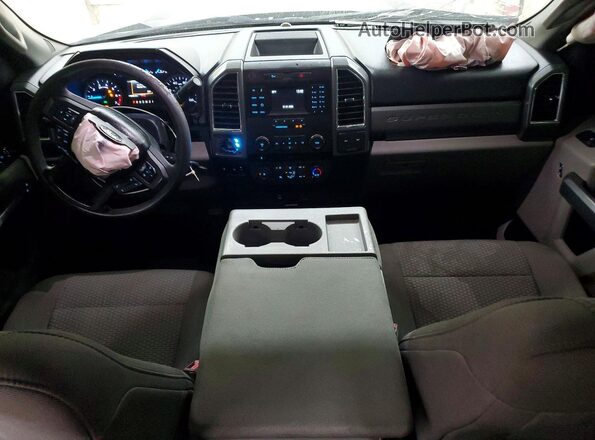 1FT7W2B64HEF19044 2017 FORD F250 Черный Вид панели приборов