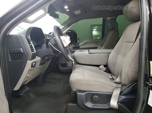 1FT7W2B64HEF19044 2017 FORD F250 Черный Вид салона спереди