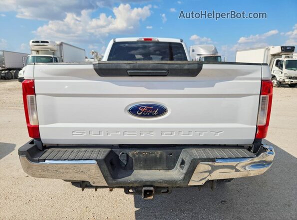 1FT7W2BT6HEE27102 2017 FORD F250 White Вид ззаду
