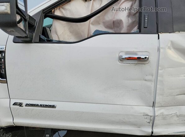 1FT7W2BT7HED74006 2017 FORD F250 Белый Вид салона спереди