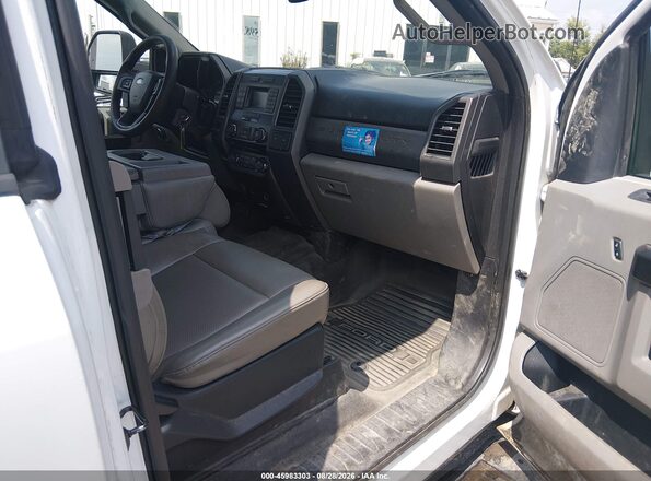 1FT7X2A62JEC84129 2018 FORD F-250 White Front interior view