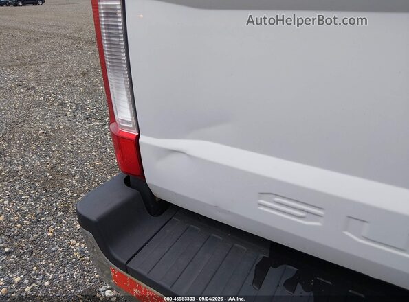 1FT7X2A62JEC84129 2018 FORD F-250 White Rear interior view