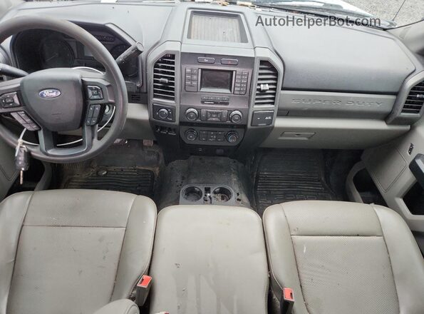 1FT7X2A66KEF46655 2019 FORD F250 White Vista del salpicadero