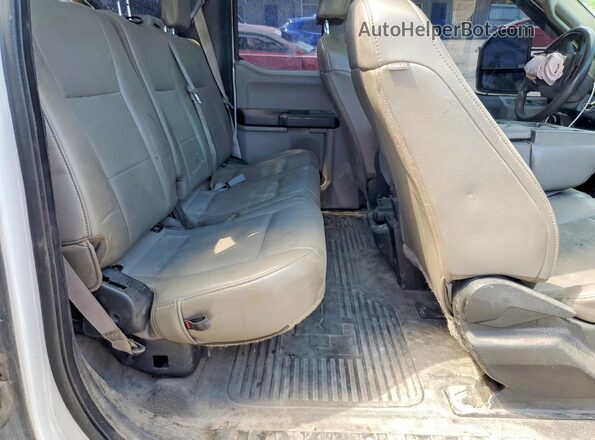 1FT7X2B61KED62089 2019 FORD F250 White Vista de los asientos traseros