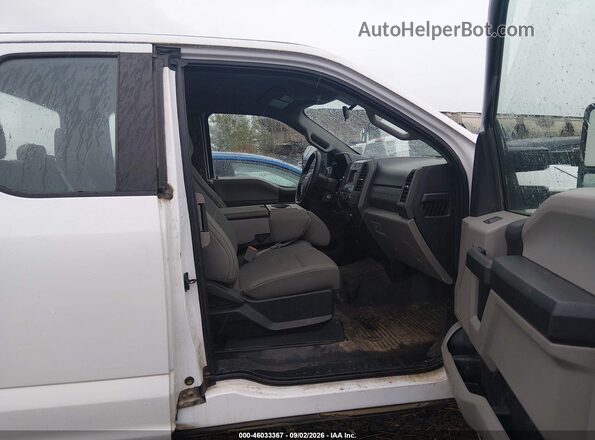 1FT7X2B64JEC48750 2018 FORD F-250 Белый Вид салона спереди