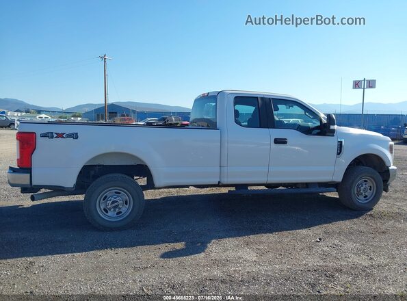 1FT7X2B64JEC84082 2018 FORD F-250 White 