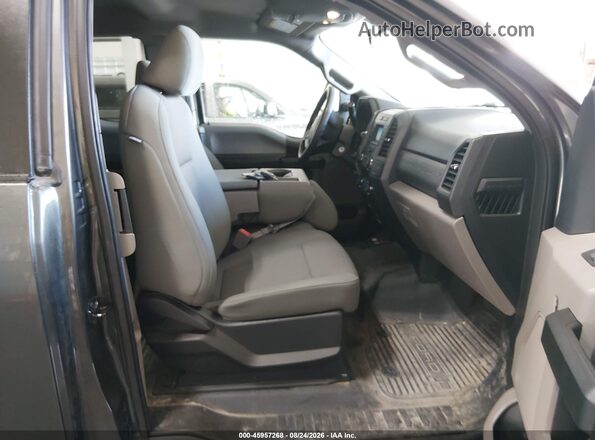 1FT7X2B64JEC84146 2018 FORD F-250 Gray Вид салону спереду