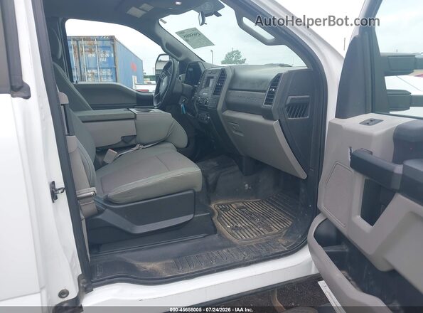 1FT7X2B65JEC22187 2018 FORD F-250 White წინა სალონის ხედი