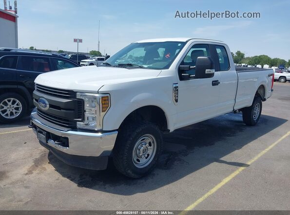 1FT7X2B66JEC83922 2018 FORD F-250 White Առջևի ձախ երեք քառորդ տեսարան