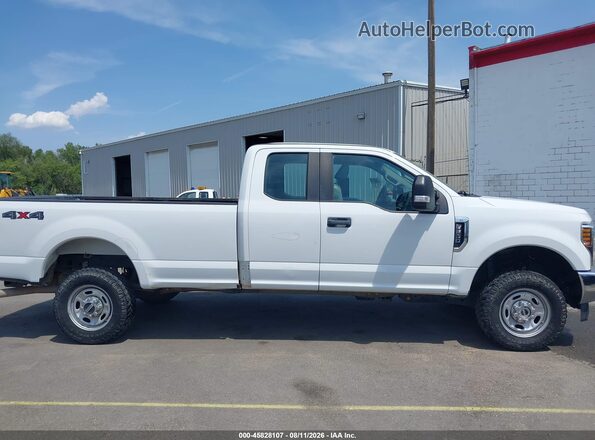 1FT7X2B66JEC83922 2018 FORD F-250 White 