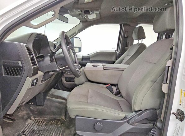 1FT7X2B66NED00823 2022 FORD F250 Белый Вид салона спереди