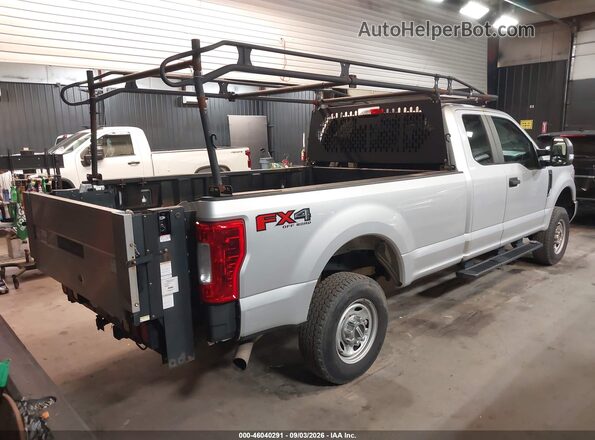 1FT7X2B67HED53809 2017 FORD F-250 Серебряный Задняя правая четверть