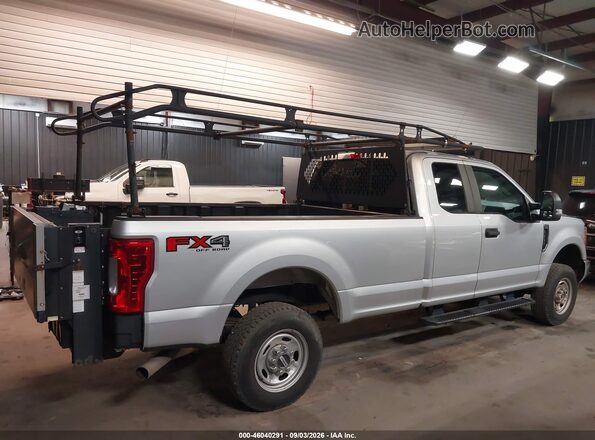 1FT7X2B67HED53809 2017 FORD F-250 Серебряный 