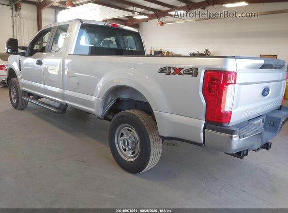 1FT7X2B68JEC69973 2018 FORD F-250 Silver Trasero izquierdo