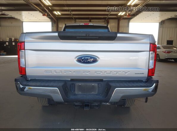 1FT7X2B68JEC69973 2018 FORD F-250 Silver 