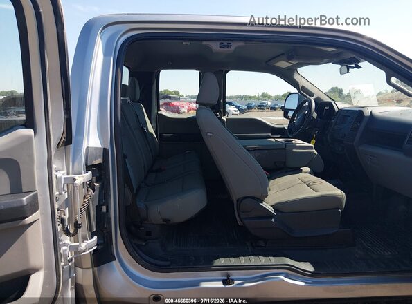 1FT7X2B68NEE94268 2022 FORD F-250 Silver Widok naklejki z numerem VIN